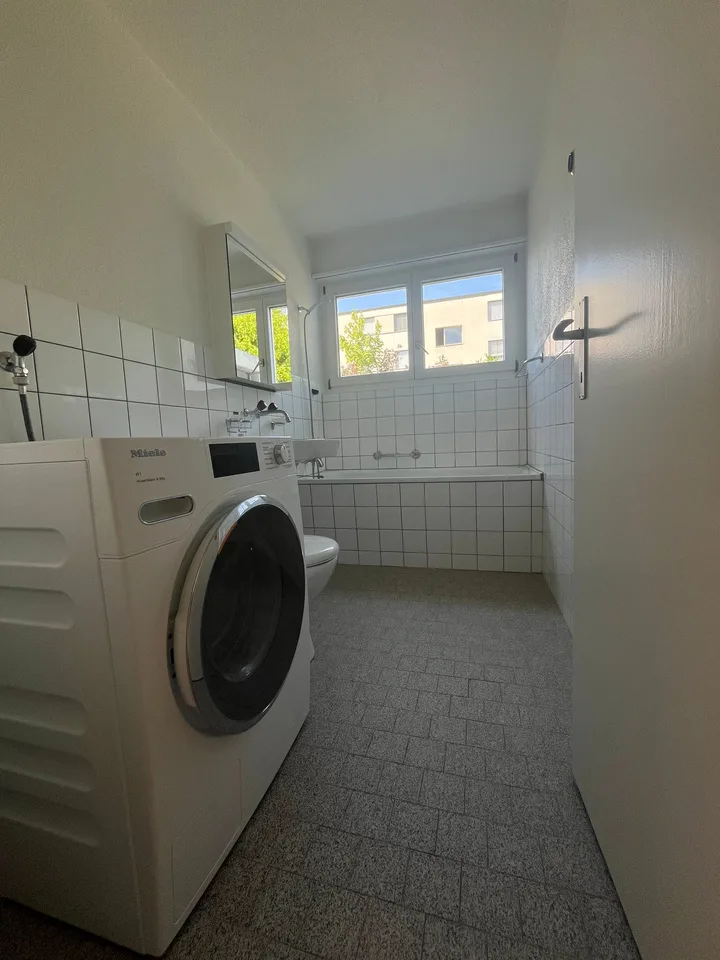Grosszügige 2.5-Zimmer-Wohnung in Unterentfelden!