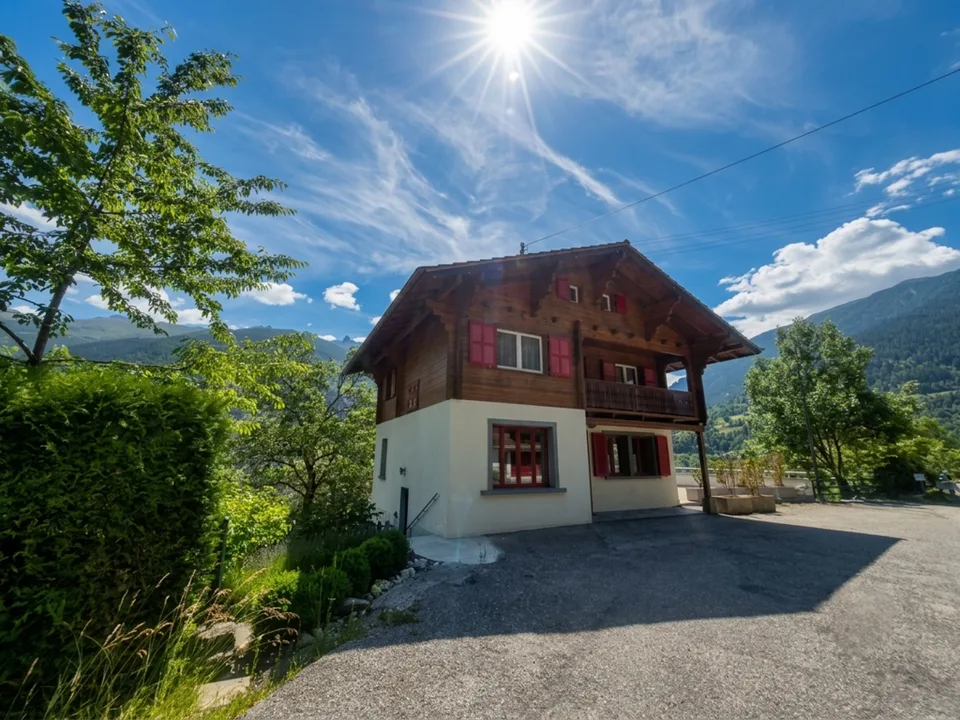 EUSEIGNE - DUPLEX DE 4.5PCES AVEC TERRASSE ET MAGNIFIQUE VUE