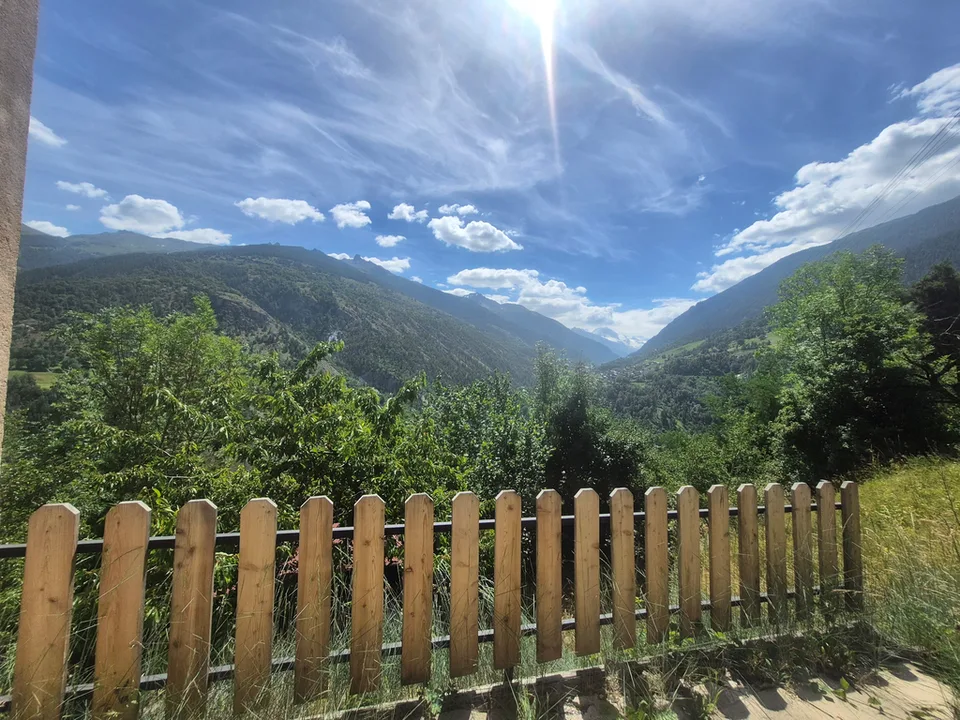 EUSEIGNE - DUPLEX MIT 4.5 ZIMMERN, TERRASSE UND HERRLICHER AUSBLICK