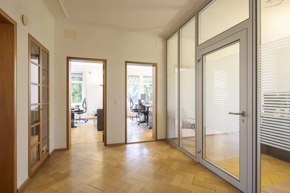 Repräsentative Bürovilla am Zürichsee Single Tenant gesucht – Foto 13 von 13