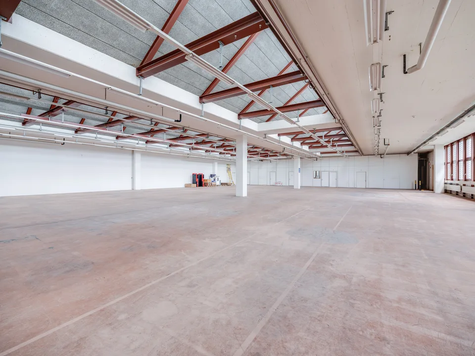 ***Gewerbefläche 400m2 im 3.OG - hell, flexibel, zentral gelegen***