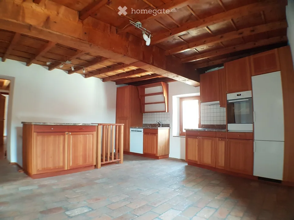 Faszinierendes Duplex mit 6 Zimmern in einem historischen Gebäude in Arzo