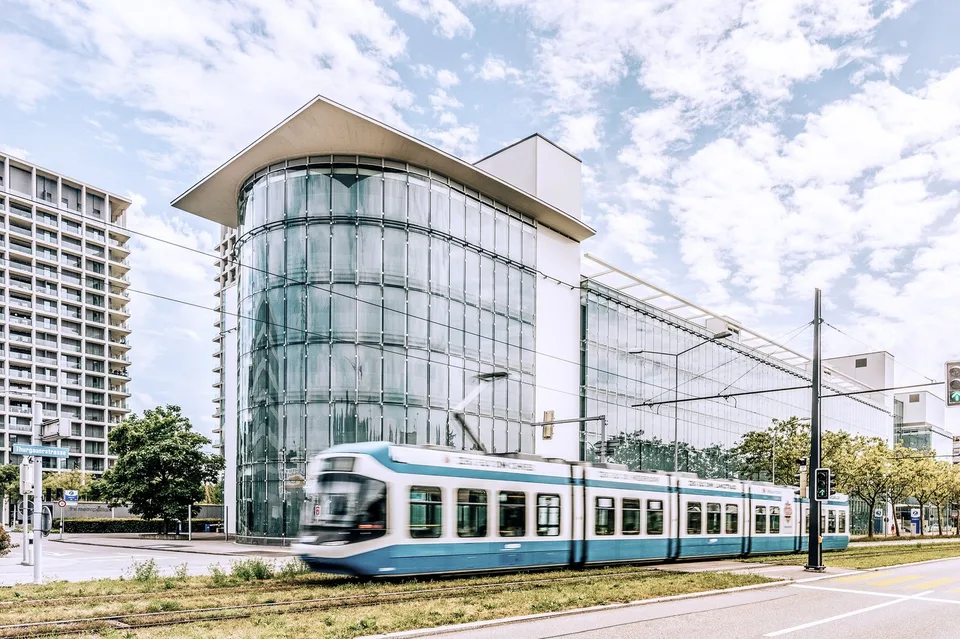 Büroflächen im LEONARDO - Wo Business zum Erlebnis wird