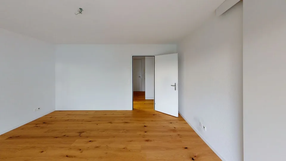 Attraktive Wohnung mit Echtholzparkett und grossem Balkon