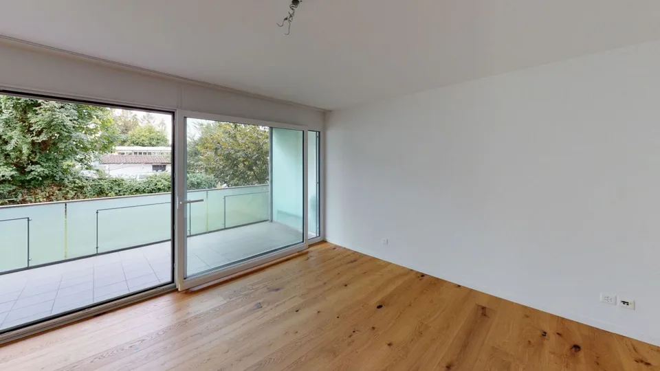 Attraktive Wohnung mit Echtholzparkett und grossem Balkon
