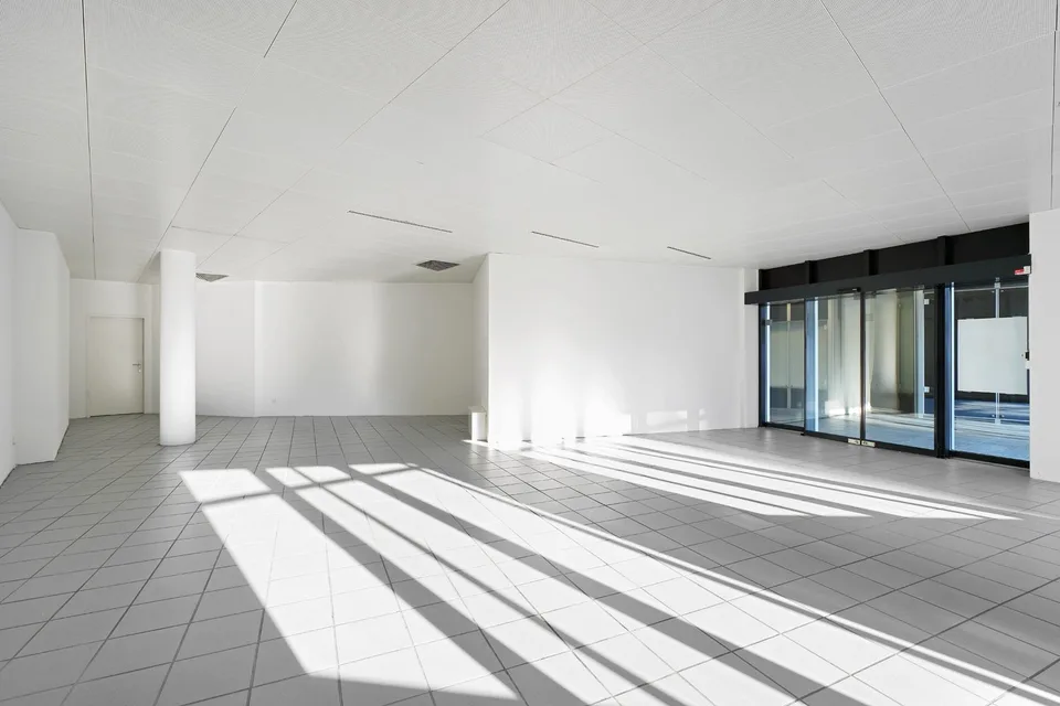 Vielseitig nutzbare Ladenfläche - ideal für Verkauf, Praxen, Ateliers – Foto 6 von 7