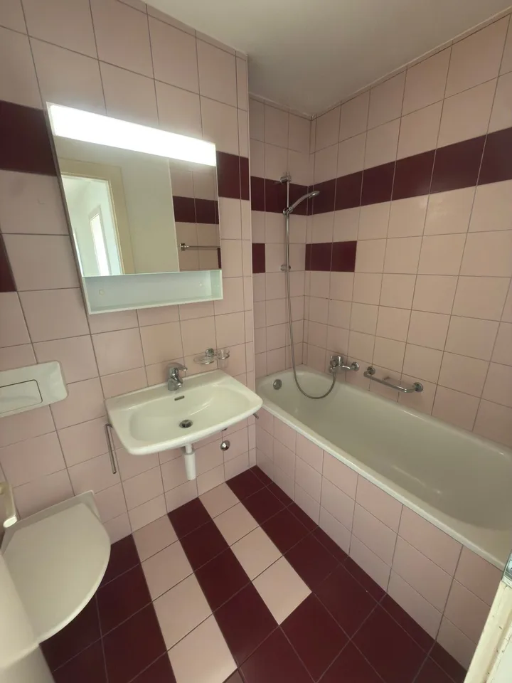 Apartment with balcony – photo 6 of 8