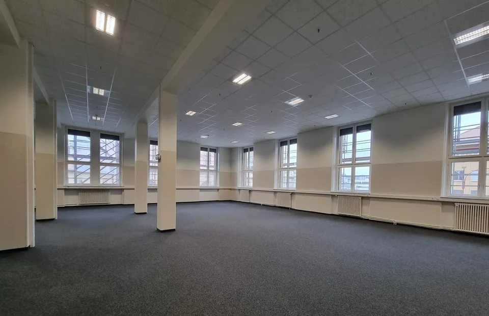 Büroflächen im Stadtzentrum von La Chaux-de-Fonds zu vermieten