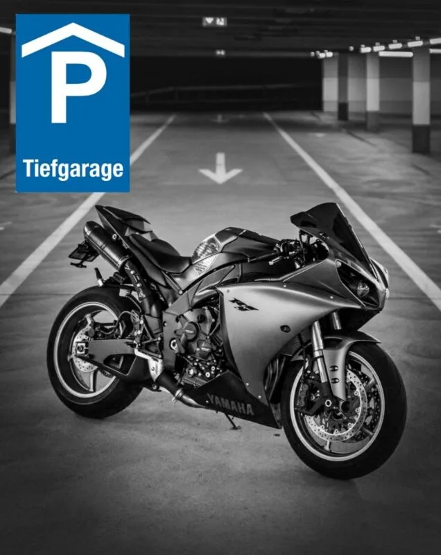 Motorrad-Einstellhallenplätze