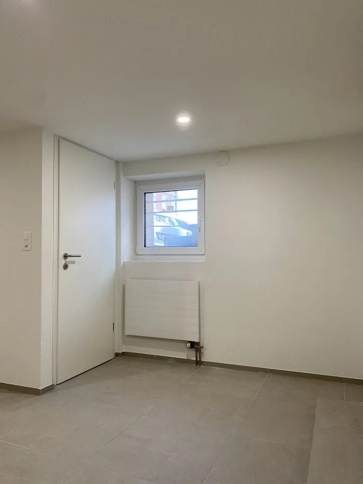 GEWERBERAUM IN CHARMANTEM WOHNHAUS ZU VERMIETEN