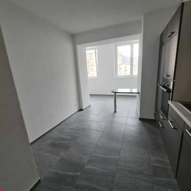 Wohnung im Erdgeschoss mit 2 Zimmern renoviert