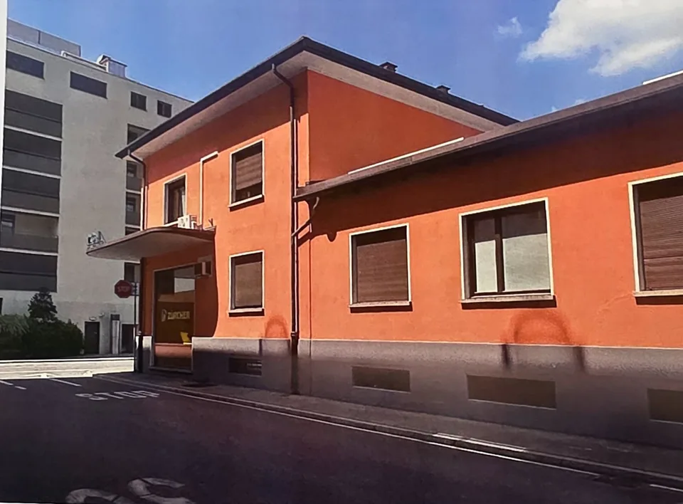 Ufficio moderno in posizione strategica a Chiasso