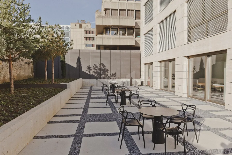 Bürofläche im Erdgeschoss West mit Gartenterrasse
