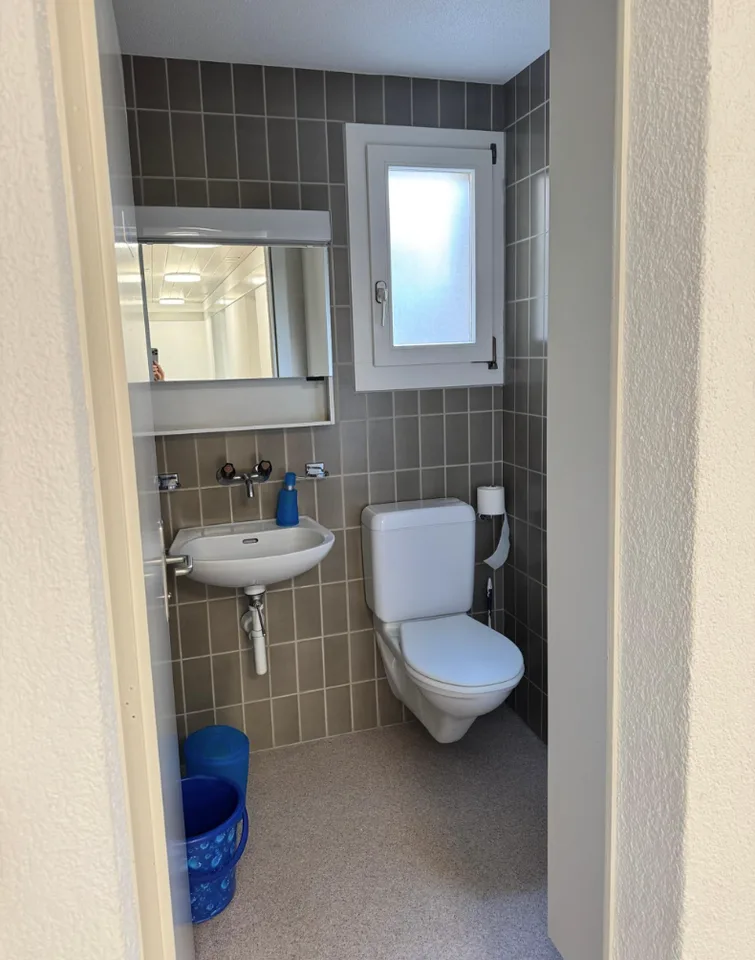 Moderne Büro- oder Praxisräume in Münsingen – zentral, hell und vielseitig nutzbar