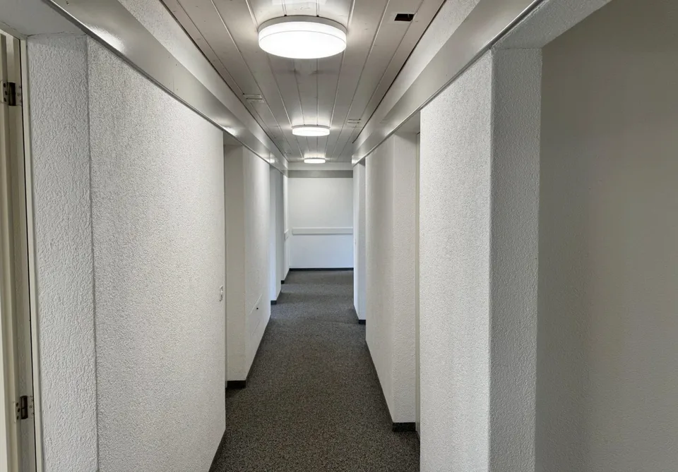 Moderne Büro- oder Praxisräume in Münsingen – zentral, hell und vielseitig nutzbar – Foto 12 von 17