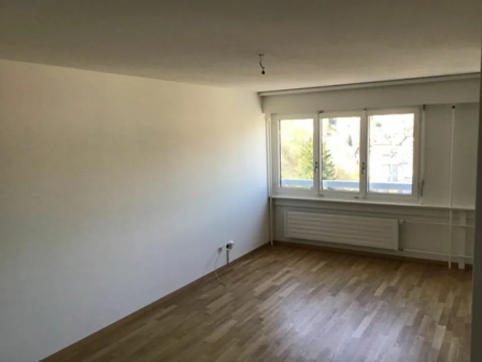 Appartement situé au centre-ville, proches des commodités.