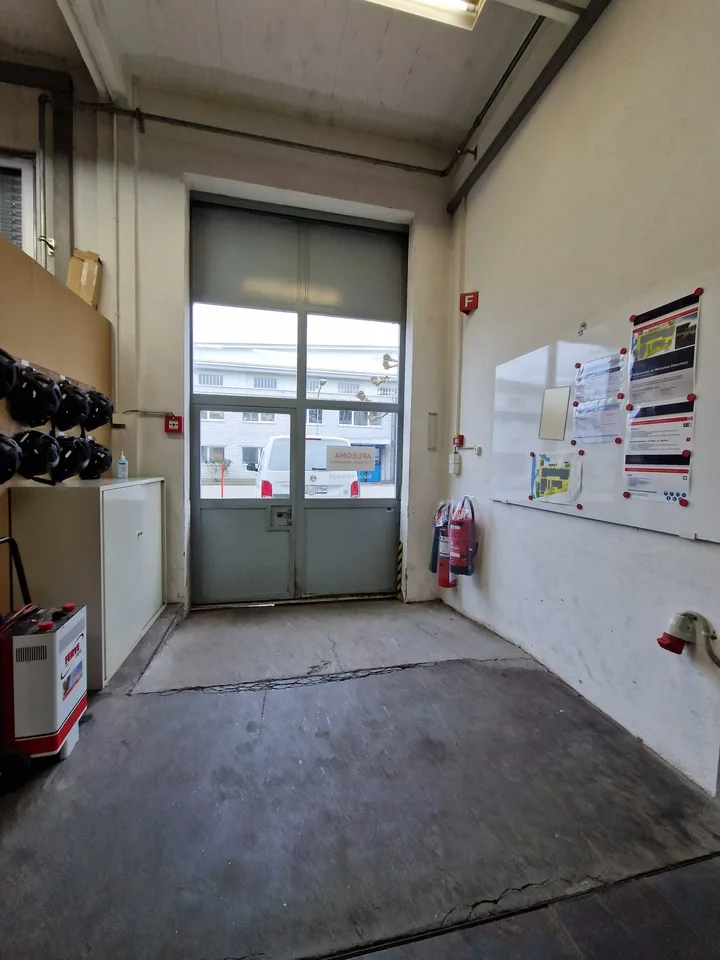 Lieu de travail Altenrhein - L'espace commercial parfait directement au bord du lac – photo 7 sur 8