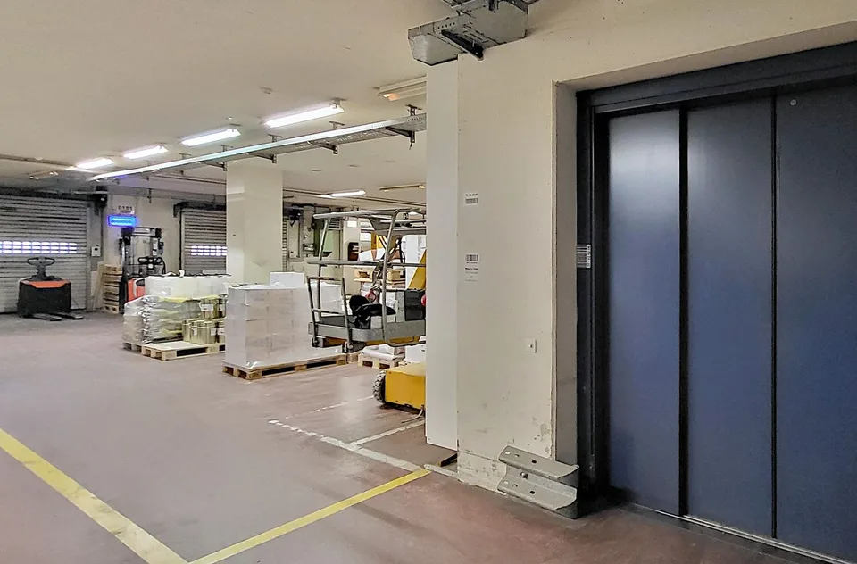 Lager-/Logistikflächen im EG