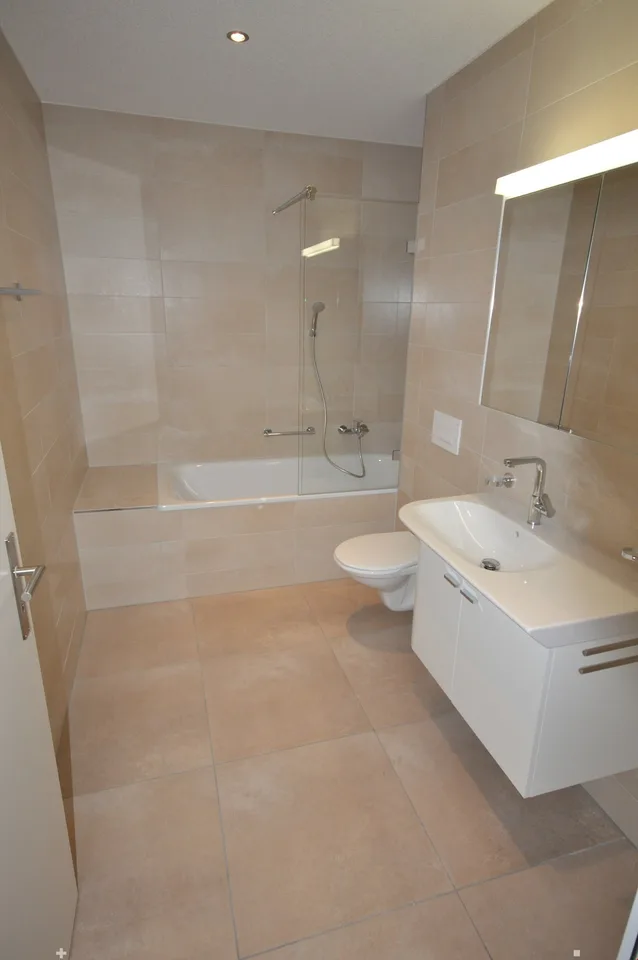 Moderne 3.5 Zimmerwohnung mit Gartensitzplatz – Foto 7 von 9
