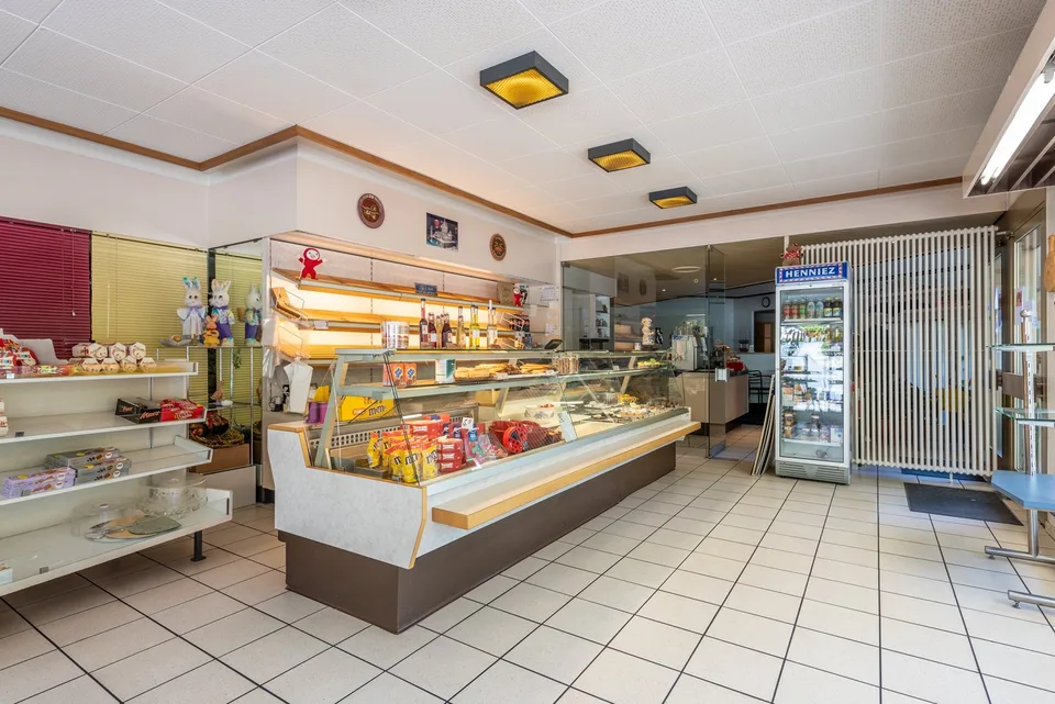 Ristorante, Caffè, Studio, Asilo - locali commerciali flessibili direttamente sul lago – foto 9 di 17