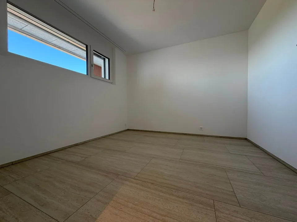 Appartamento 2.5 locali moderno in zona tranquilla a Bettwiesen - Disponibile immediatamente!