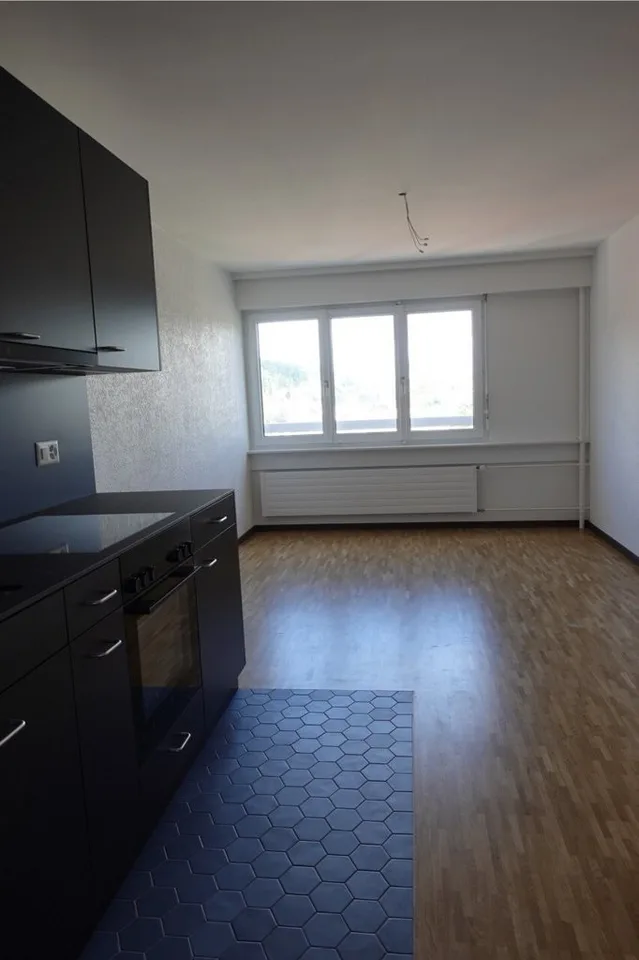 WOHNUNG MIT PRÄCHTIGER AUSSTATTUNG UND AUSSICHT