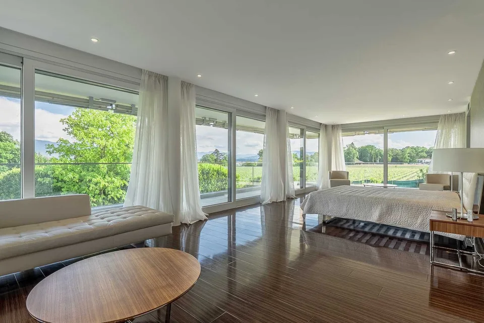 Luxuriöse Wohnung, die das gesamte Gebäude einnimmt – Foto 6 von 22