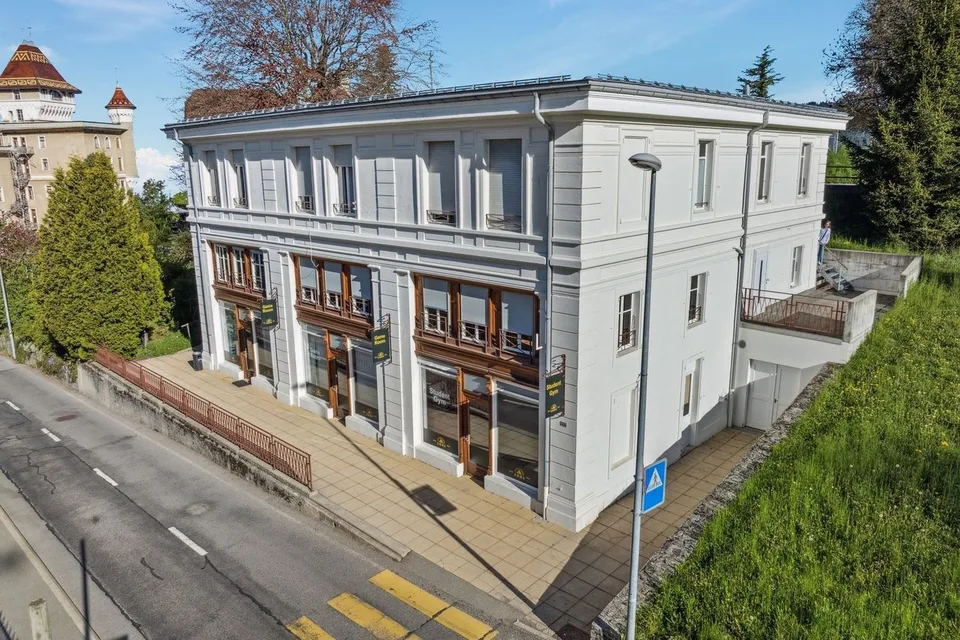 Immeuble mixte sur les hauts de Montreux