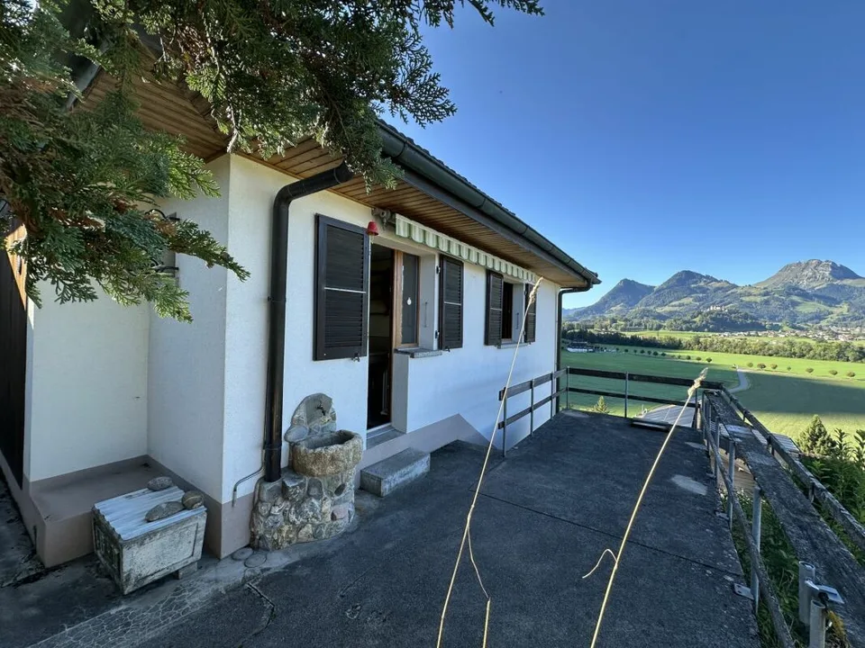 Villa individuelle avec vue panoramique - Freistehende Villa mit Panoramablick