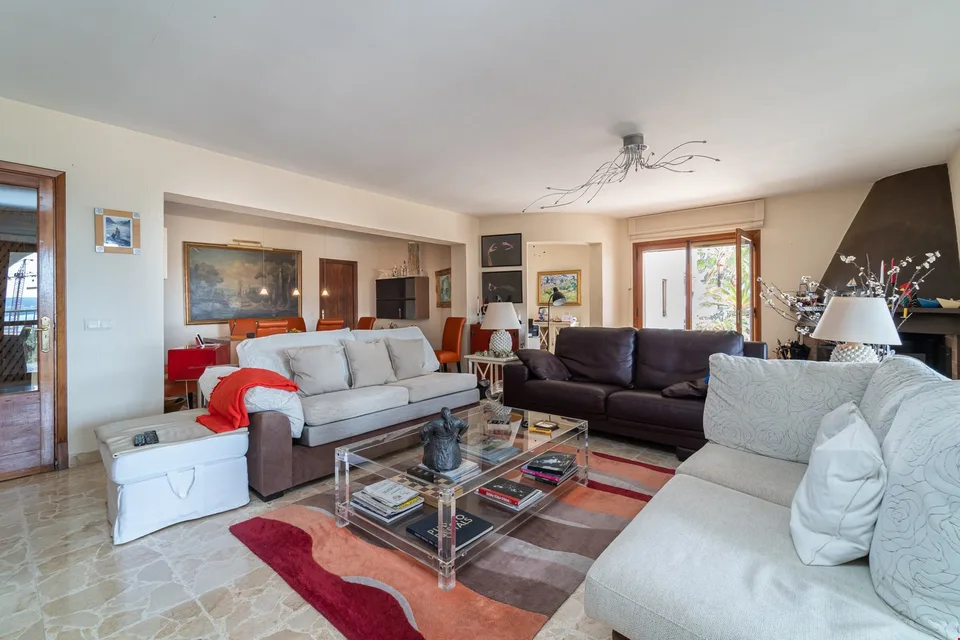 Splendida proprietà con 3 unità abitative e vista mare a 180 gradi – foto 14 di 17
