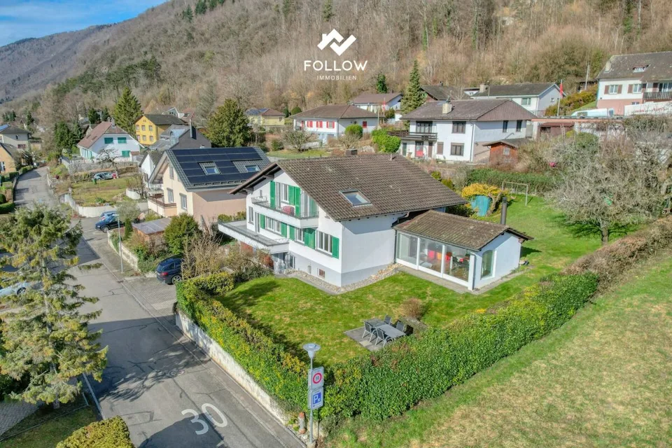Wohnen mit Weitblick, Zweifamilienhaus an bester Hanglage