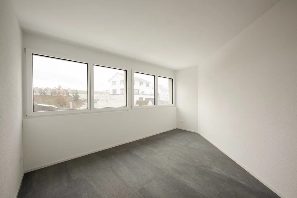 La tua nuova casa a Bottenwil – vivere con una vista sul verde – foto 9 di 10