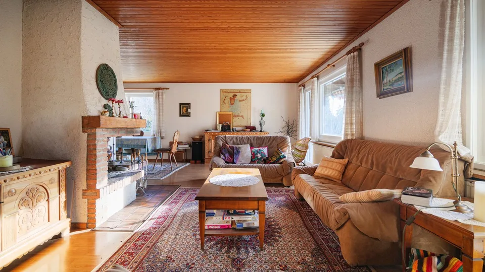 Casa di 5.5 locali con terreno e diritto di costruire a Saint-Légier