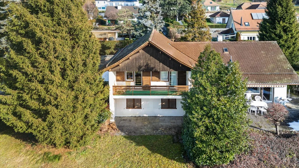 Maison de 5.5 pièces avec terrain et réserve de bâtir à Saint-Légier