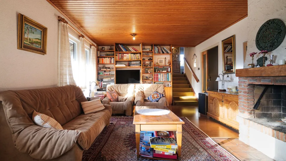 Casa di 5.5 locali con terreno e diritto di costruire a Saint-Légier