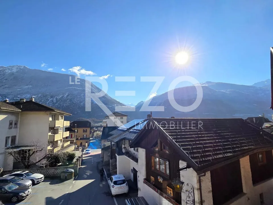 Casa con 2 appartamenti di alto standing - Completamente ristrutturata - Sierre