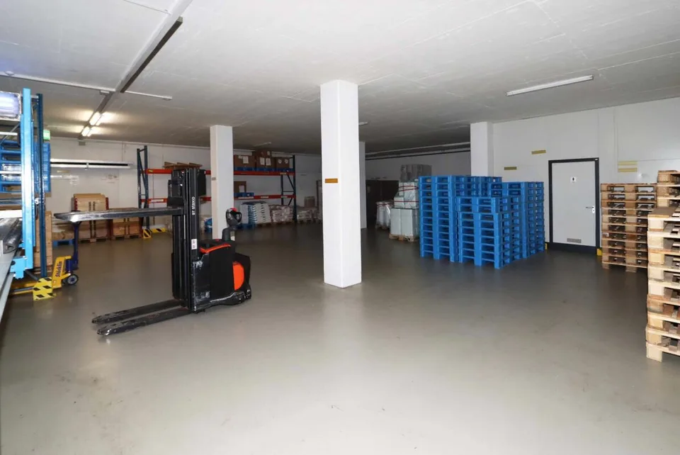 Industrie- und Gewerbegebäude West in Mitlödi GL – Foto 6 von 14