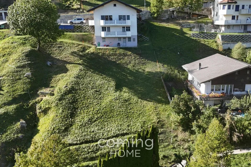 Construire là où la vue s'étend à perte de vue - terrain à bâtir ensoleillé à Mund
