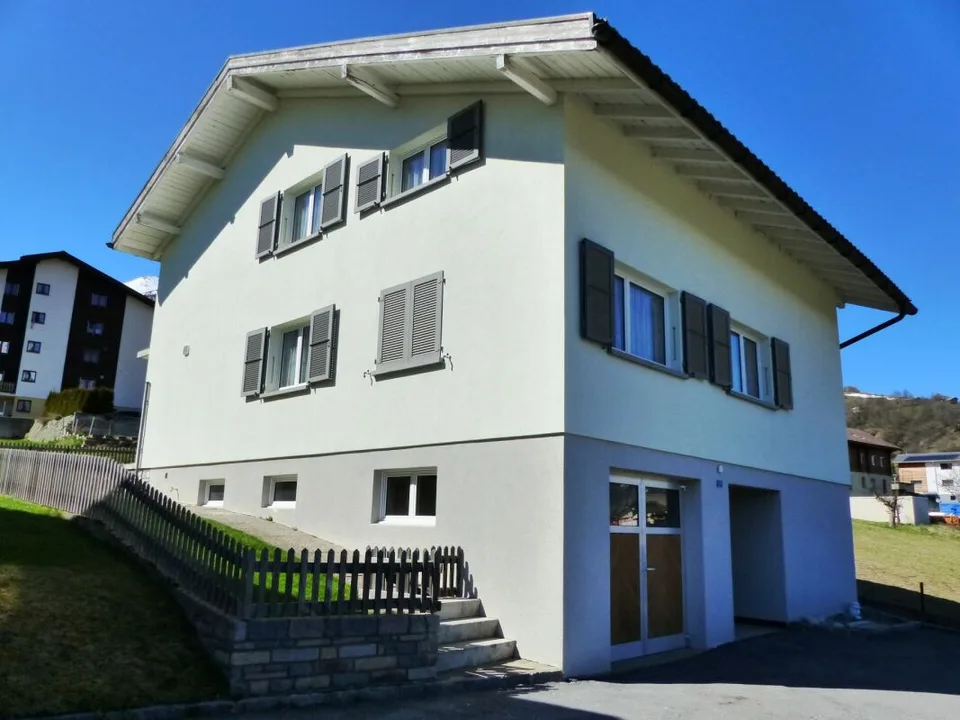 Ampia casa unifamiliare di 9 locali con grande potenziale in una posizione da sogno – foto 14 di 16