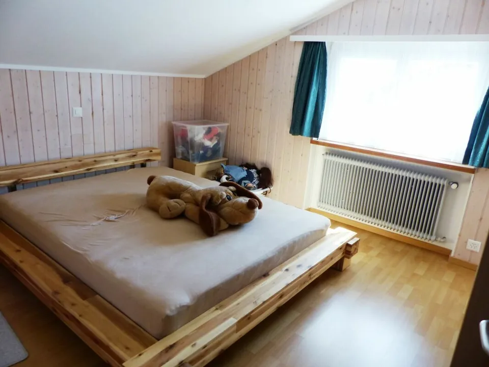 Ampia casa unifamiliare di 9 locali con grande potenziale in una posizione da sogno – foto 9 di 16