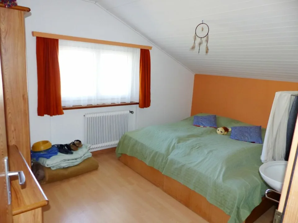 Ampia casa unifamiliare di 9 locali con grande potenziale in una posizione da sogno – foto 8 di 16