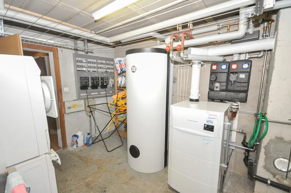 Charmante 4.5-Zimmer-Wohnung mit Garage in Scuol – Foto 25 von 30