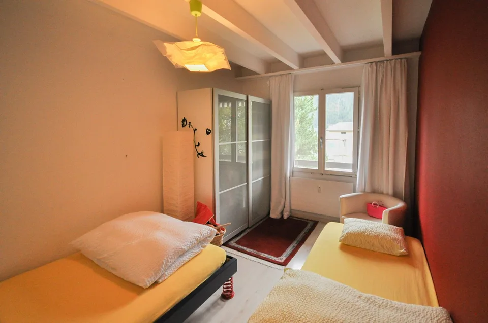 Charmante 4.5-Zimmer-Wohnung mit Garage in Scuol – Foto 17 von 30