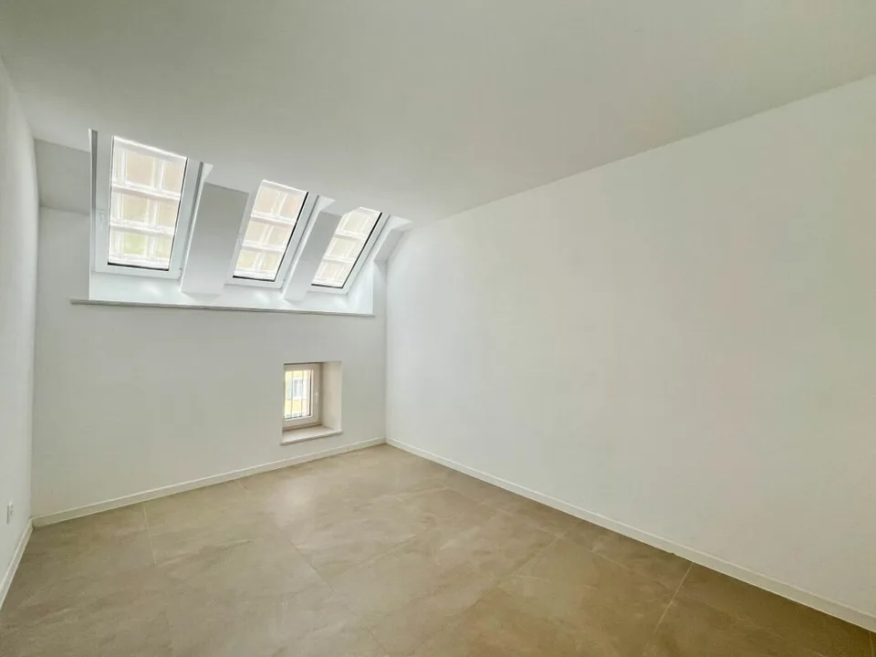 Delizioso duplex di 4 locali completamente ristrutturato per rendita