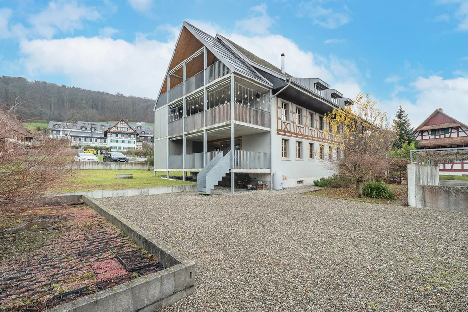Grosszügige 4.5-Zi.-Wohnung für Familien, mit grossem Garten