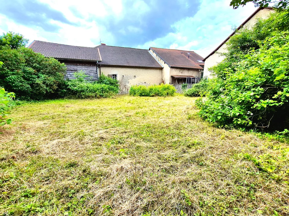 Ensemble immobilier zur Renovierung und Baugrundstück – Foto 6 von 13