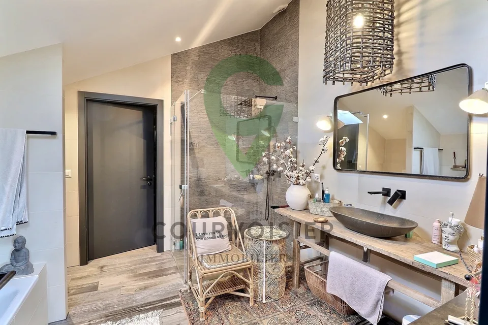 Residenza familiare in un ambiente esclusivo – foto 11 di 13
