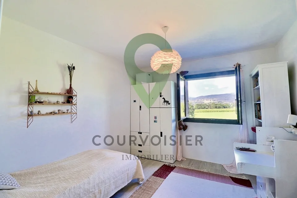 Residenza familiare in un ambiente esclusivo – foto 12 di 13