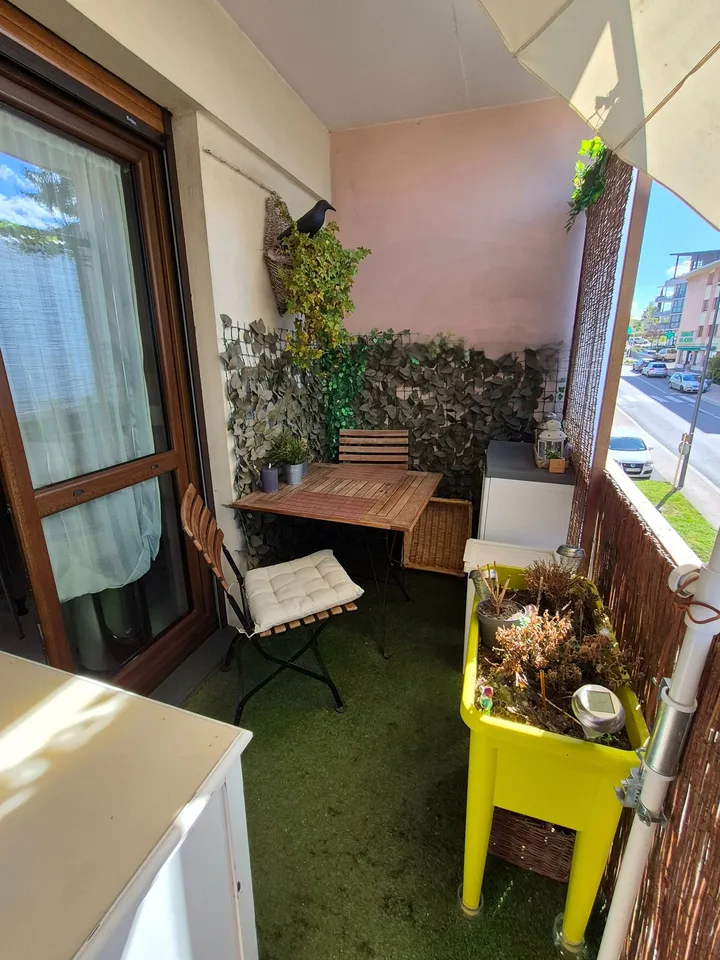 Superbo T4 ristrutturato con charme, balcone e doppio garage, ideale per frontalieri – foto 6 di 13