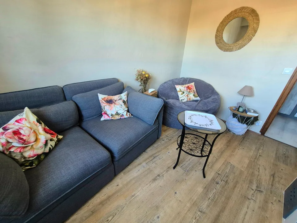 Superbo T4 ristrutturato con charme, balcone e doppio garage, ideale per frontalieri – foto 13 di 13